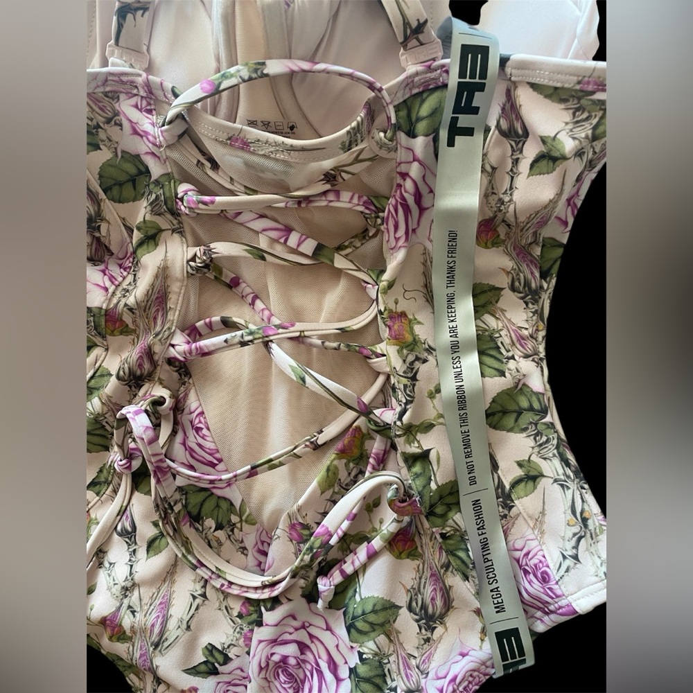 NWT💕TA3 Brazilian Bombshell- Lilac Thorny Rose 
SOLD OUT!! - Picture 9 of 10